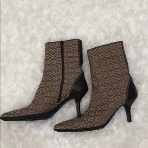 Hardly worn coach boots